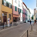 A Due Passi Dal Centro 公寓 *